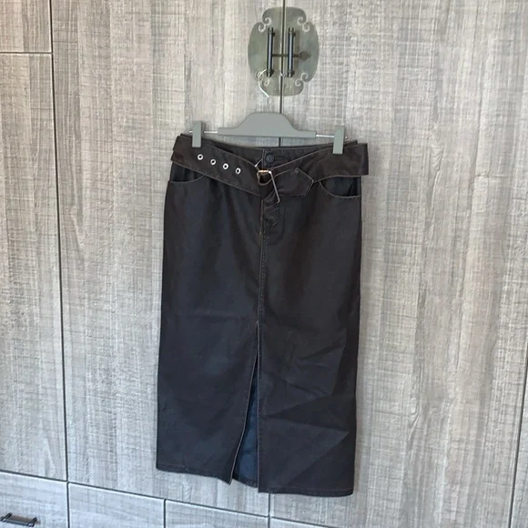 H&M Distressed-look Skirt with‎ Belt - Picture 4 of 14